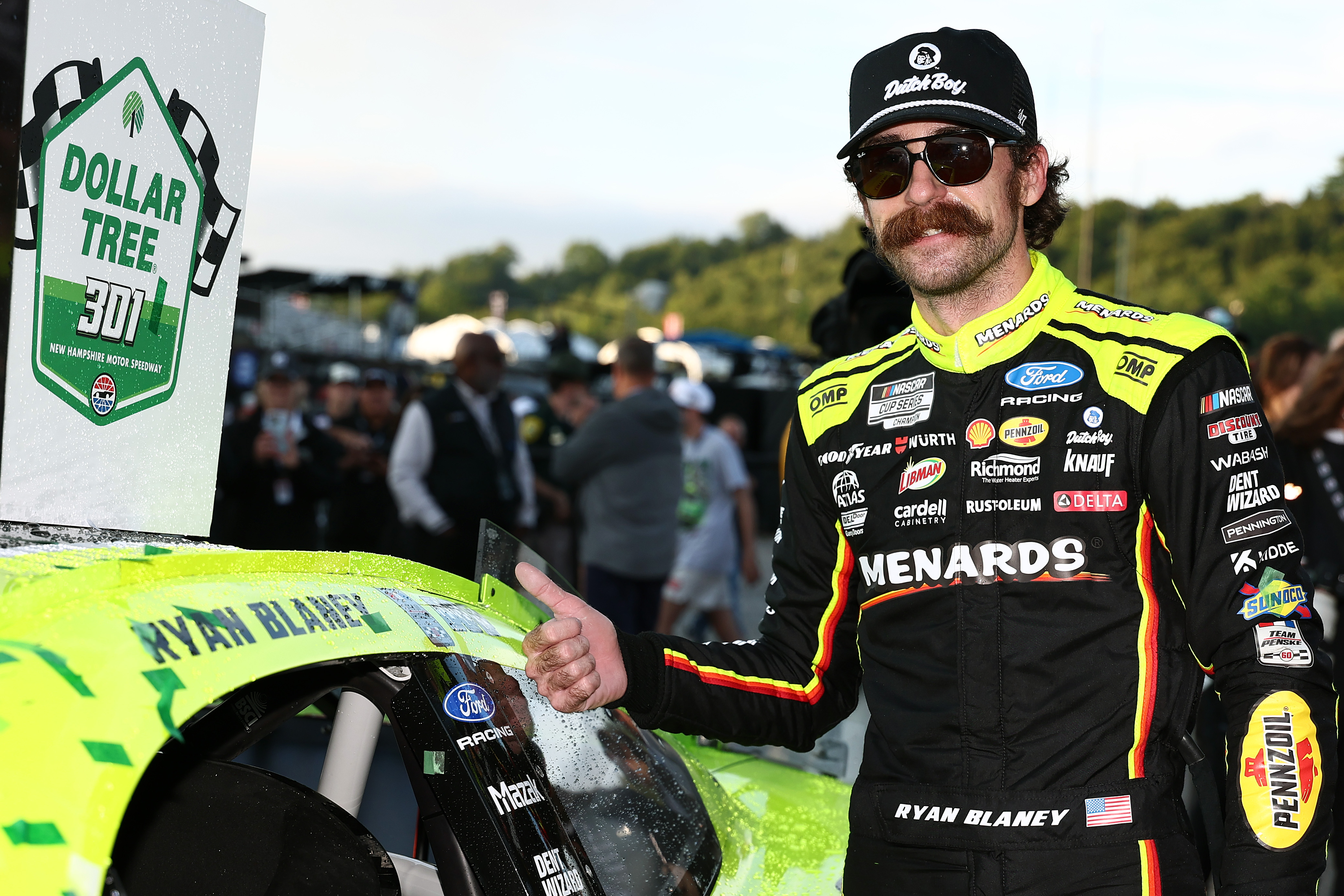 Finish Line Radio 2.28 – Fords stay HOT! Blaney wins in New Hampshire